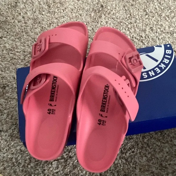 New- Birkenstock women Arizona essentials size 9 US color is Watermelon - Picture 1 of 4